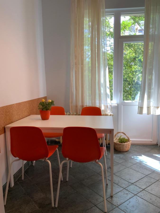 113 In With 2br And 2 Full Bath * София